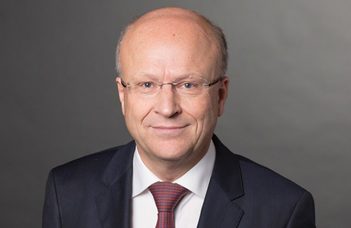 „A jogvédelem biztosításának elsődleges letéteményese a nemzeti bíró”